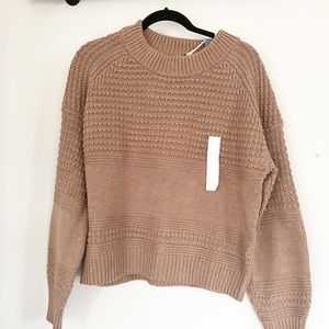 Universal thread, sweater, brand new with tags size XL